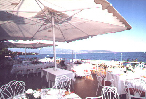 Terrace of the restaurant Lake Garda front